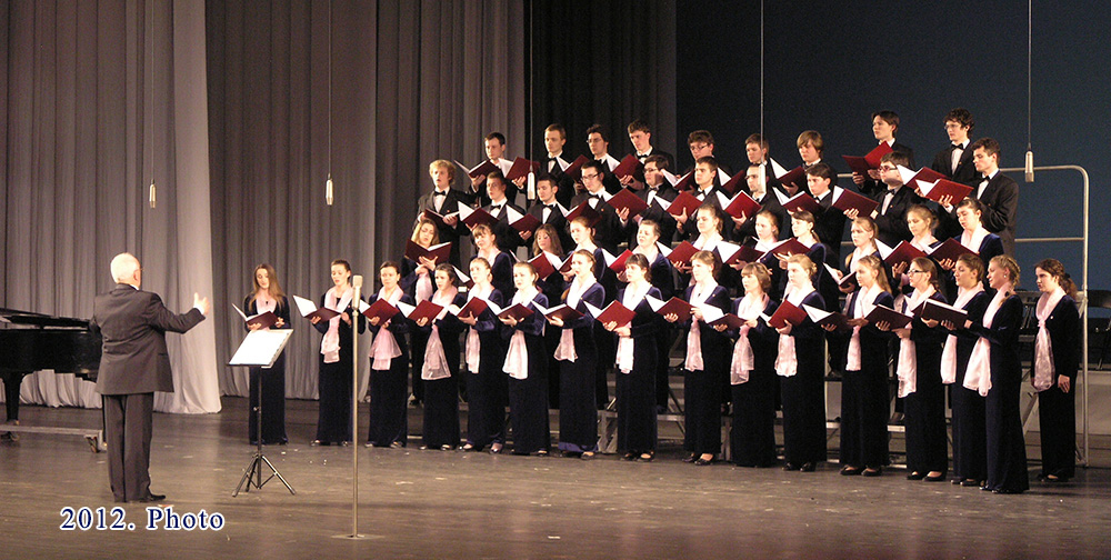 International Art Festival “April Spring Friendship Art Festival” (1)