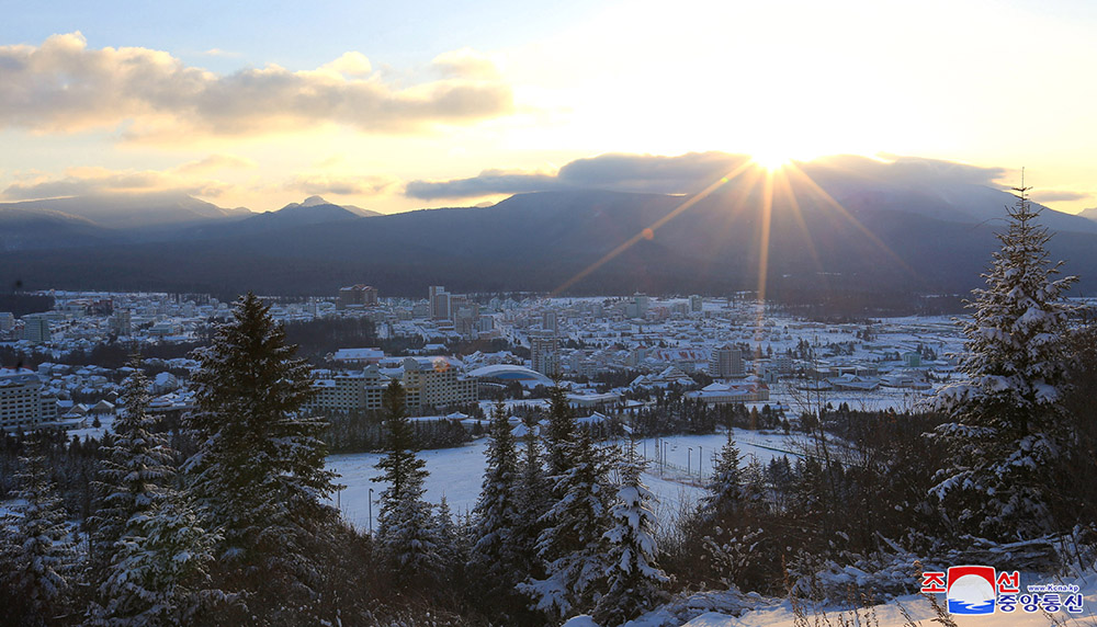 La ville de Samjiyon, ville de montagne moderne(1)