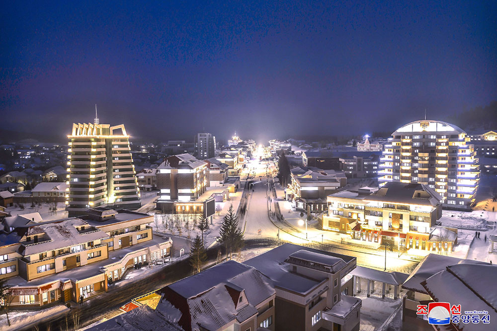 La ville de Samjiyon, ville de montagne moderne(1)