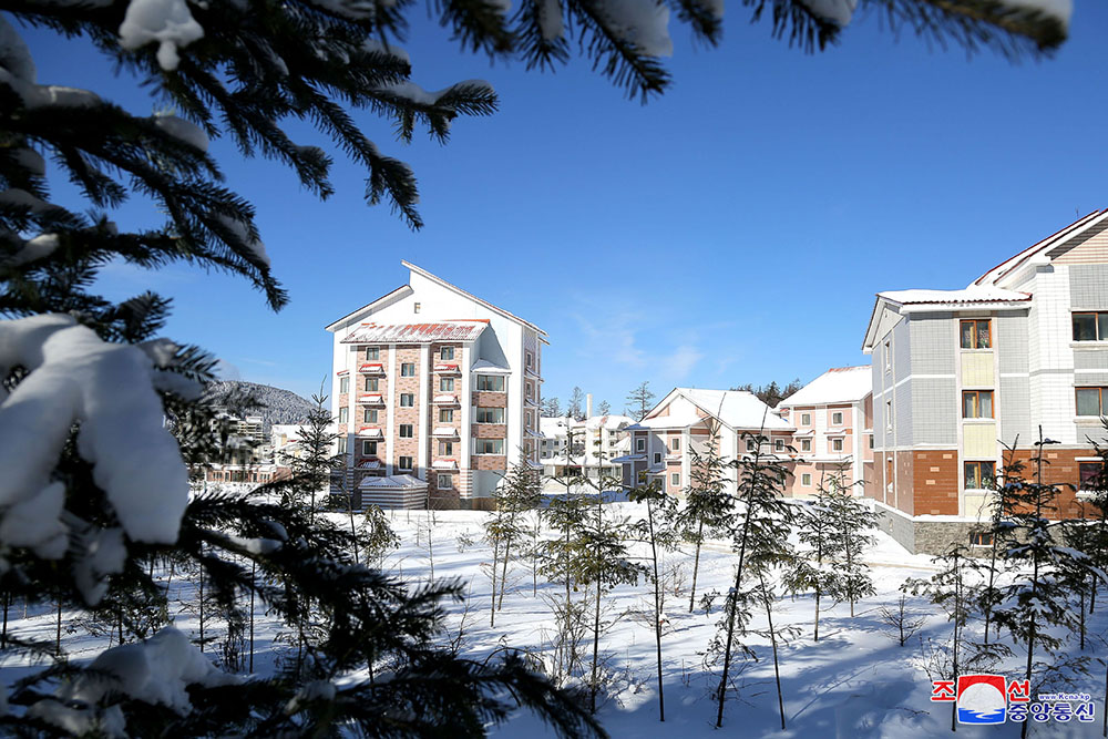 La ville de Samjiyon, ville de montagne moderne(1)