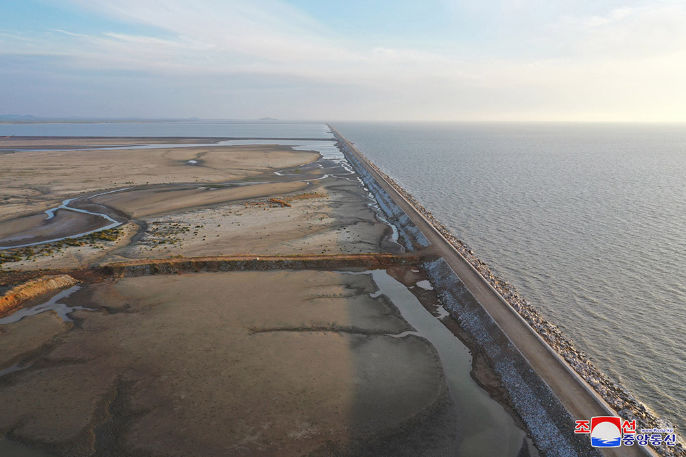 Achèvement du polder Ansok