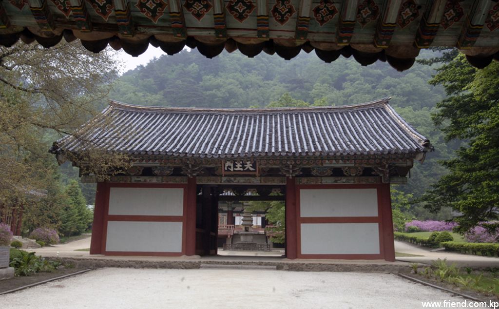 Chonwang Gate