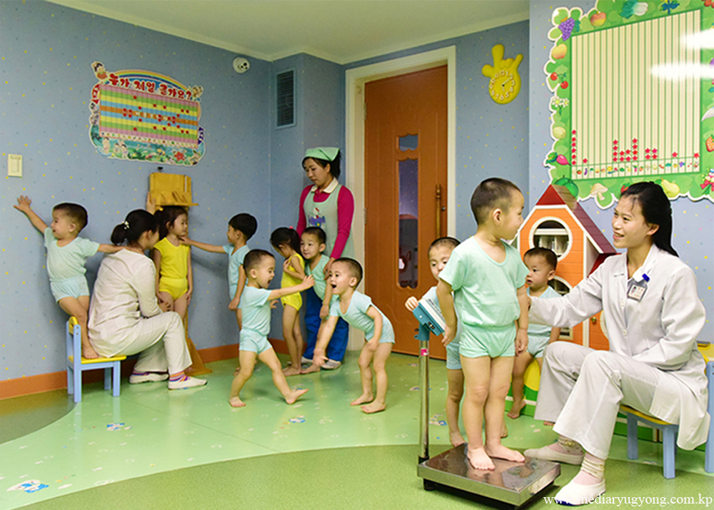 Crèche et la maternelle d’orphelins de Pyongyang