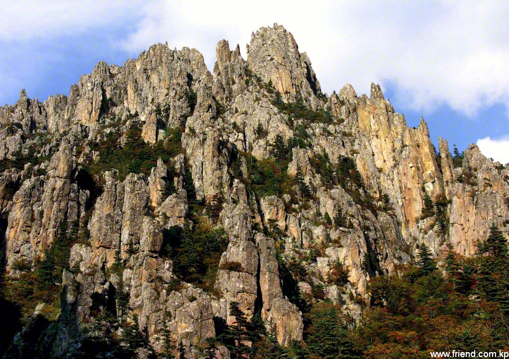 Les rochers bizarres à Manmulsang