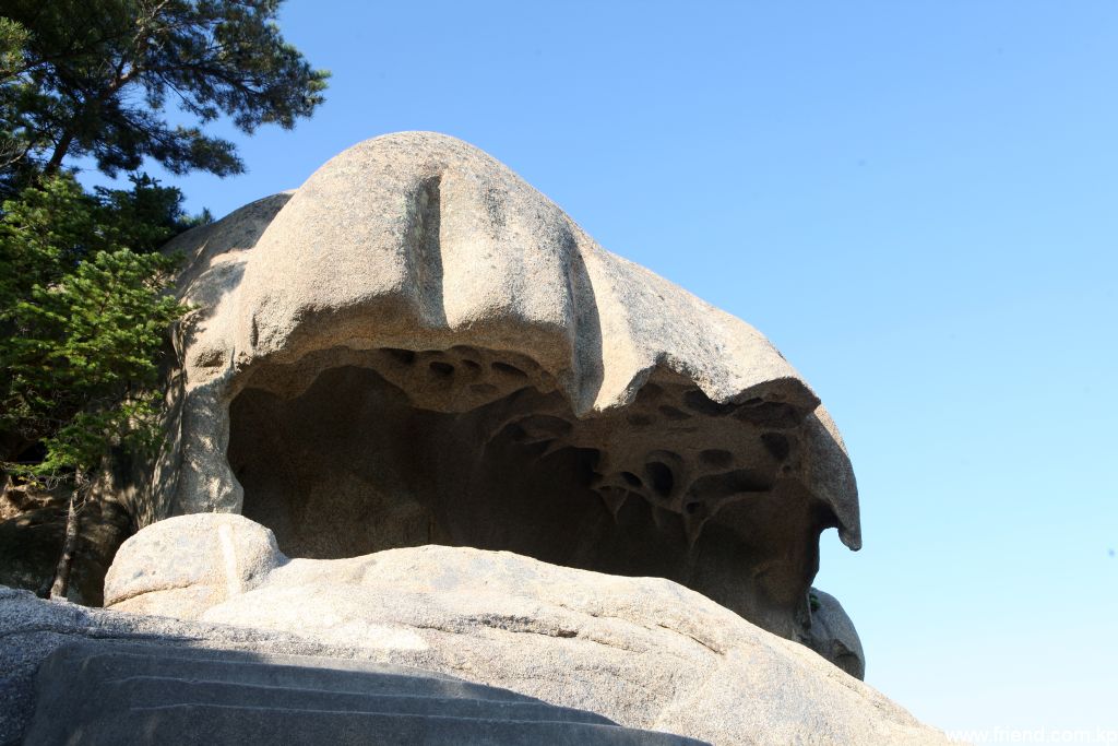 Le rocher Sonjo des monts Kumgang