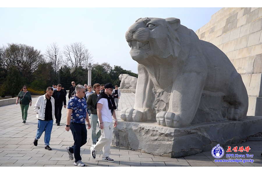 4월의 로씨야관광객