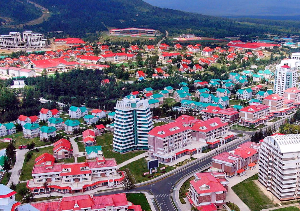 Samjiyon, ciudad moderna urbe montaňosa(1)