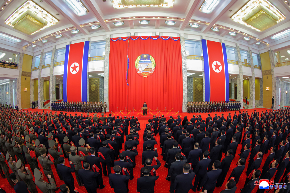 조선민주주의인민공화국 헌법절기념 국기게양 및 선서의식 진행