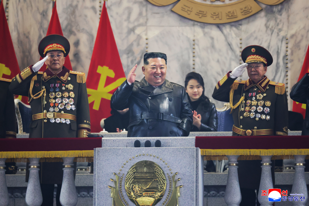 조선로동당 제9차대회기념 열병식 성대히 거행