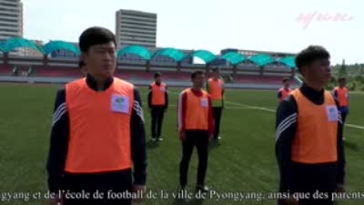 Cérémonie commémorative de la Journée du football de masse en RPDC