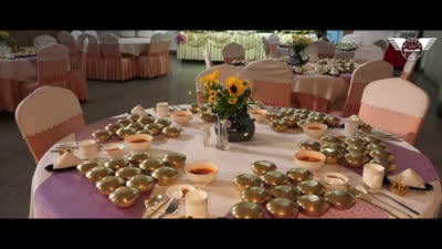 The sixth batch of Russian tourists enjoying a set of dishes in Kaesong