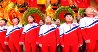 金メダルで祖国の栄誉を轟かせる女子重量挙げ選手たち